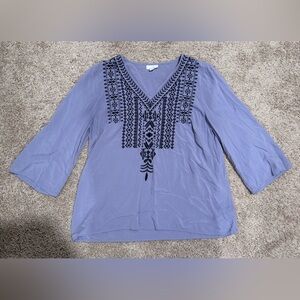 J Jill Size Medium 100% Rayon Lavender-Gray Embroidered A-Line Shirt Top Blouse